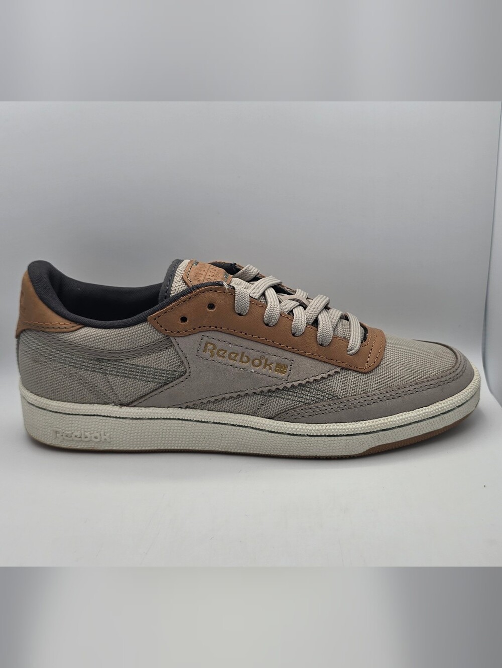 Reebok Club C 85 Vintage Color Ash 100200117 Sneaker with Box Womens 6 Kids 4.5y